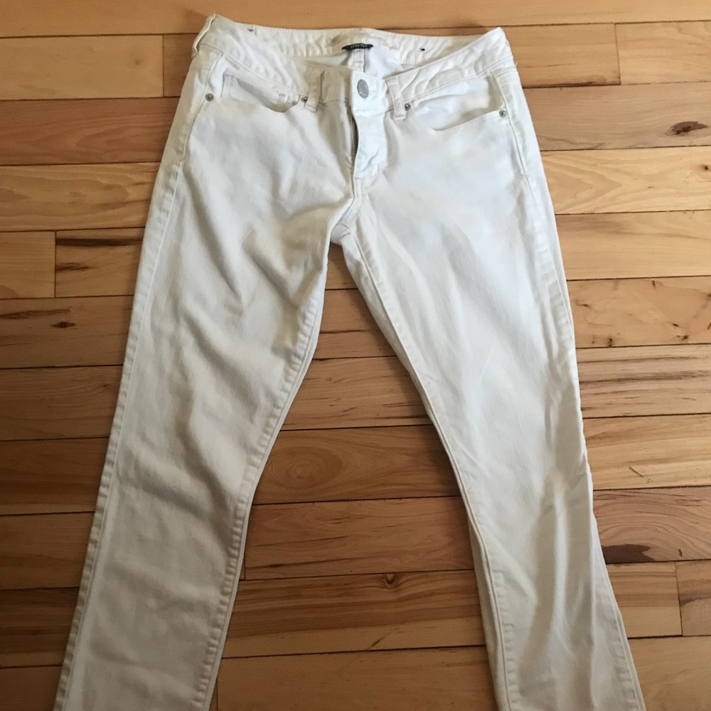 American Eagle white jeans